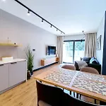 Laguna Ogrody Pieniawskie 18 Sapphire Vip Z Tarasem